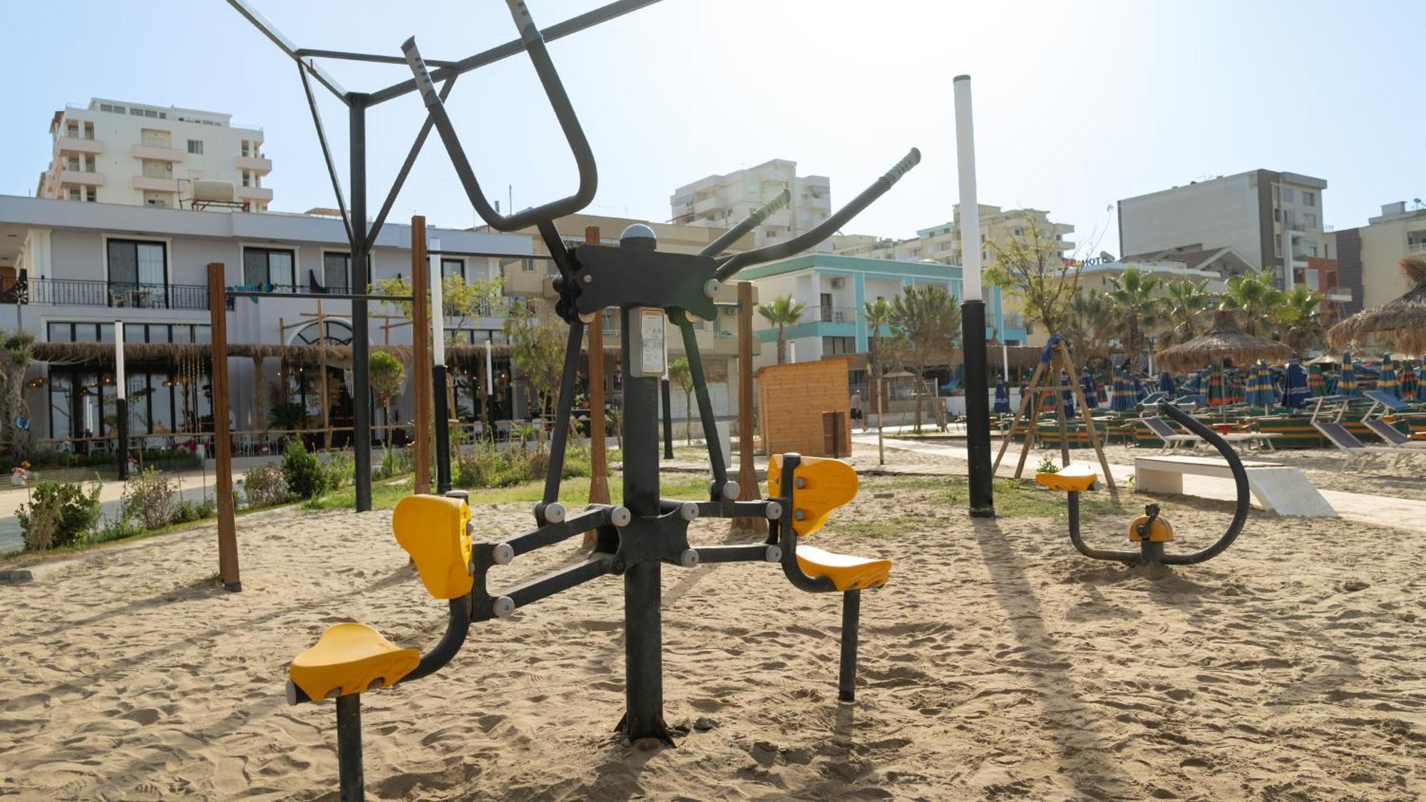 Hotel Saly Durres Exterior photo