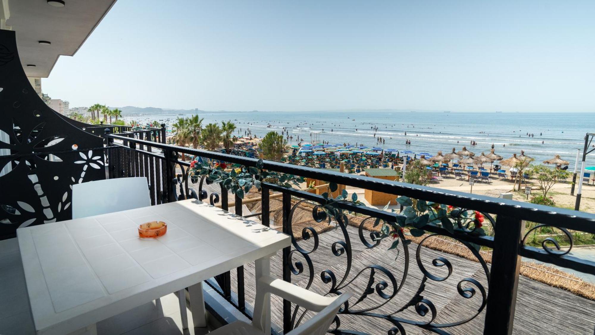 Hotel Saly Durres Exterior photo